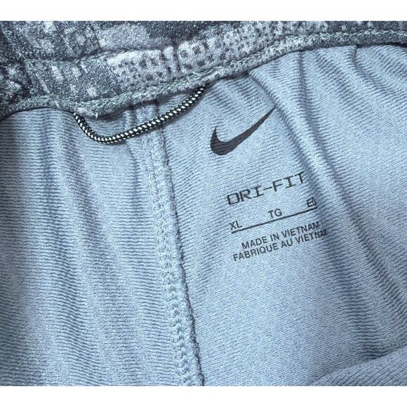Nike Boys' Dri-FIT Elite Gray Stripe Basketball Shorts Size XL - Picture 3 of 6